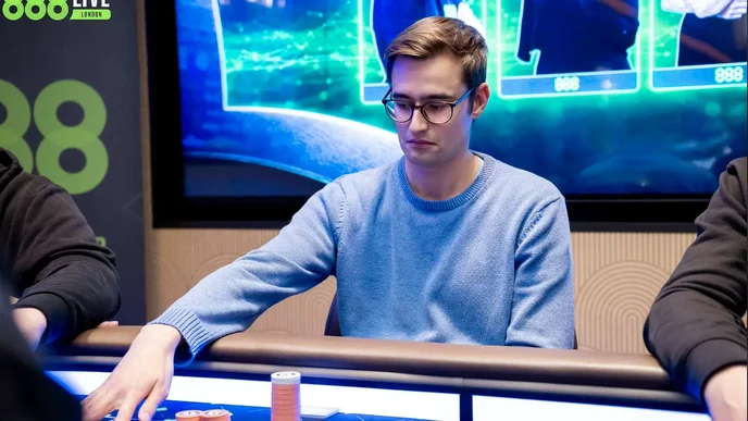 Martin Kopernický berie bronz z 888LIVE Londýn, Taylor vyhral aj pre smútiaceho kamaráta